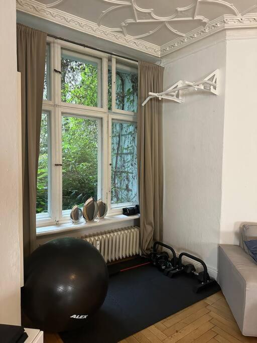 Grosses Apartment Am Kudamm Berlín Exteriér fotografie